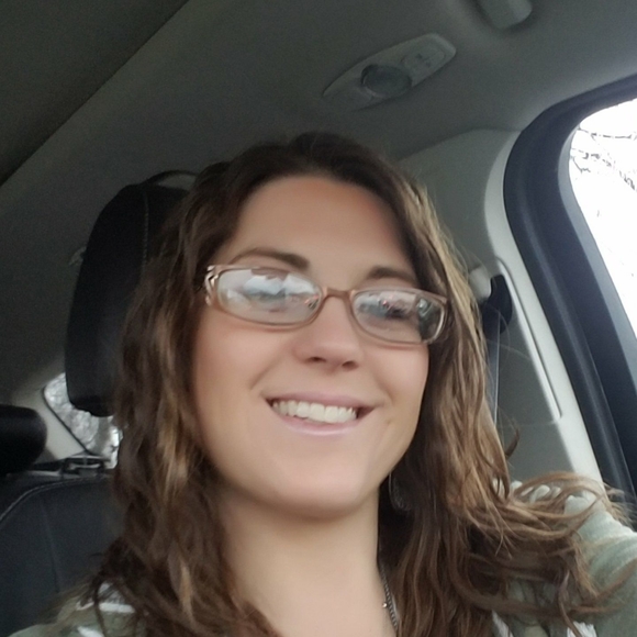 Meet your Posher, Carrie - Picture 1 of 1